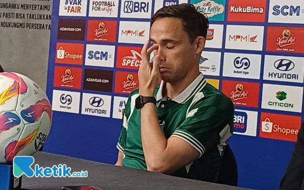 Thumbnail Kalah dari Dewa United, Manajemen Beri 1 Kesempatan Paul Munster Saat Lawan Persib