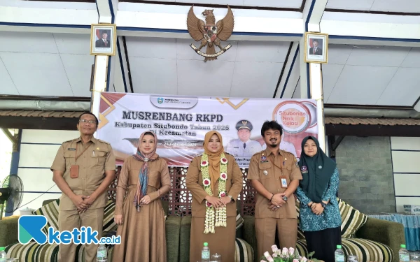 Thumbnail Gerak Cepat, Masuk Kerja Pertama Wabup Situbondo Langsung Hadiri Musrenbangcam