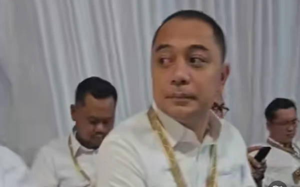 Thumbnail Akhirnya, Walkot Surabaya Eri Cahyadi Terlihat Ikuti Retret Magelang Melalui Akun Tiktok