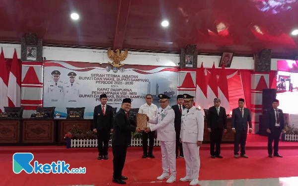 Thumbnail DPRD Gelar Paripurna Masa Sidang II Tahun I 2025 dan Sertijab Bupati Sampang