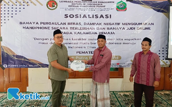 Thumbnail LPK-RI Gelar Sosialisasi Bahaya Pergaulan Bebas dan Judi Online di Ponpes Darul Fallah Tulungagung