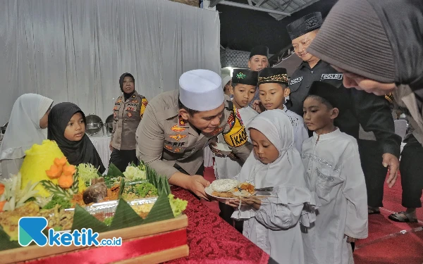 Thumbnail Kapolres Blitar Gelar Buka Puasa Bersama Anak Yatim, Pererat Silaturahmi di Bulan Ramadan