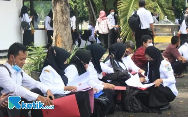 Thumbnail Dilantik Setahun Lagi PPPK Pacitan Gigit Jari, Diminta Manut Kebijakan Pusat