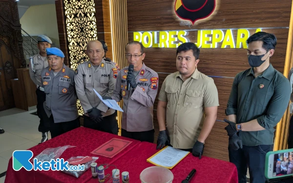 Thumbnail Berita - Lakukan Pungli Parkir, 11 Orang Diamankan Polres Jepara