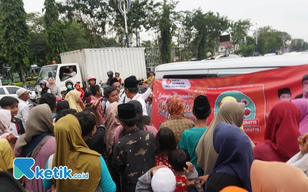 Thumbnail Fraksi PKS DPRD Sampang Bagikan 1.000 Paket Takjil Bergizi Gratis untuk Masyarakat, Ini Tujuannya
