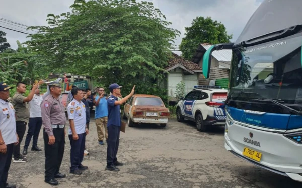 Thumbnail Berita - Pulangkan Perantau, Pemkab Jepara Siapkan 11 Bus untuk Mudik Gratis 2025
