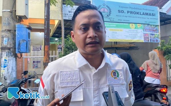 Thumbnail Ketua Fraksi PKS Desak Pemkot Surabaya Lakukan Pengetatan Administrasi Kependudukan Cegah Urbanisasi