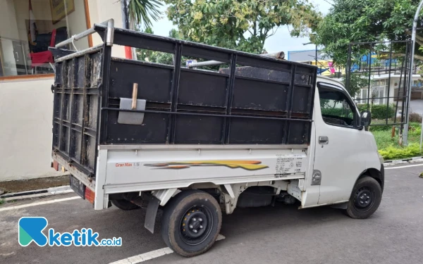 Thumbnail Warga Junrejo Batu Curi 2 Sapi, Jebol Tembok Pagar Dinas Peternakan Jatim