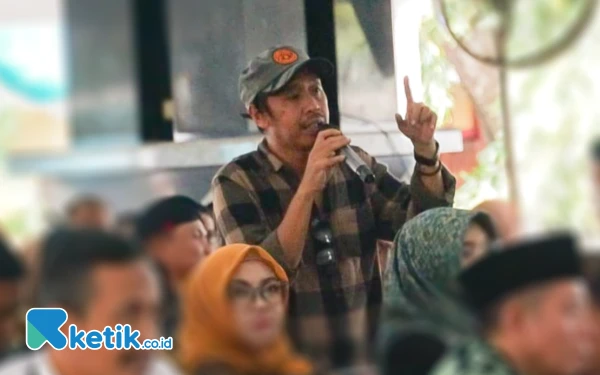 Thumbnail Berita - Jelang Lebaran Idul Fitri, Sekda Pemalang Dapat Kado Cabe Rawit