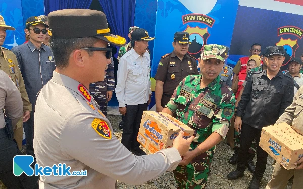 Kapolresta Cilacap Gandeng Bupati dan Forkopimda Tinjau Pos Pengaman Mudik 2025
