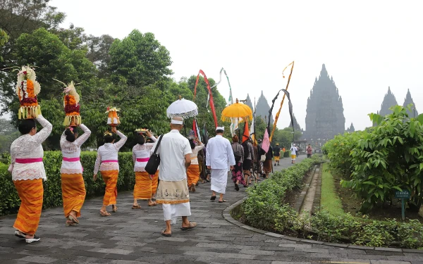Thumbnail Berita - Wabup Sleman Bangga Tawur Agung Kesanga 2025 Berlangsung di Prambanan