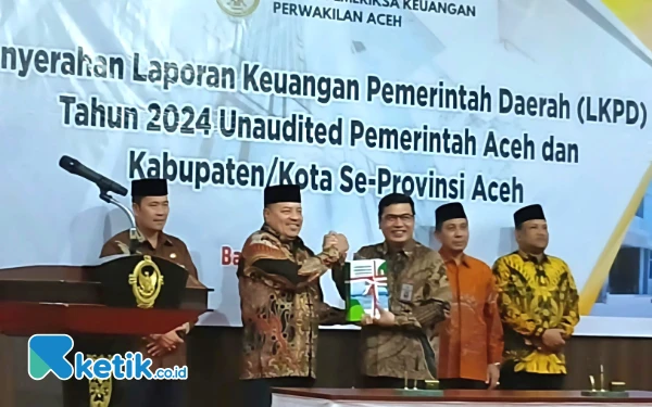 Thumbnail Berita - Penuhi Kewajiban, Bupati Nagan Raya Serahkan LKPD Unaudited 2024 ke BPK RI