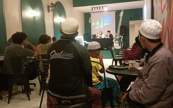 Thumbnail Berita - Usai Lebaran 2025, Kajian Sirah Nabawi di Kedai Kopi Paiton Probolinggo Kembali Digelar
