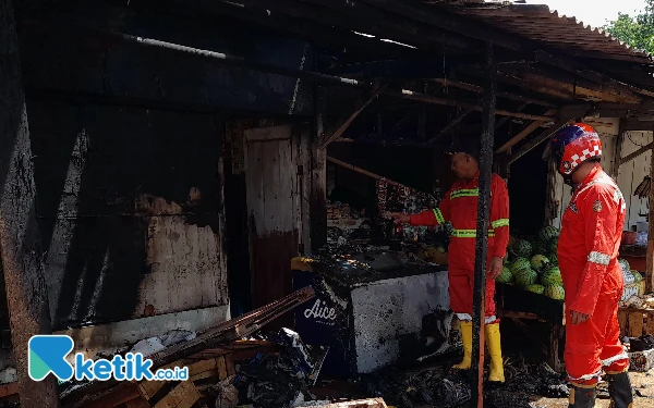 Thumbnail Berita - Putung Rokok Akibatkan Warung di Cilacap Ludes Terbakar