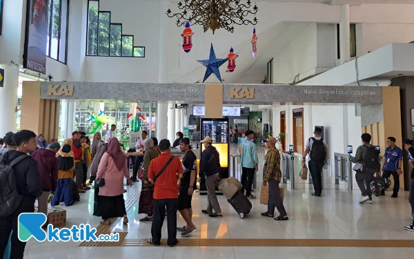 Thumbnail Serbu! KAI Hadirkan Promo Arus Balik, Berikut Kereta Jarak Jauh yang Dapat Potongan Harga