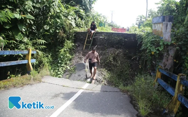 Thumbnail Satu Warga Jadi Korban Jembatan Ambruk di Bacan Selatan Halsel