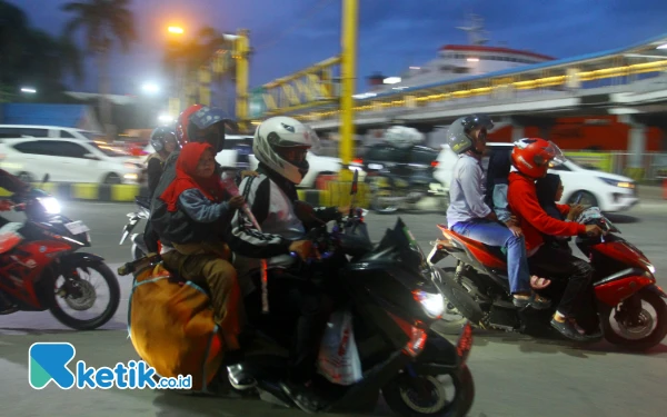 Thumbnail Berita - Mudik Lebaran 2026, Polri Siapkan 10 Tol Fungsional di Jawa untuk Urai Kemacetan