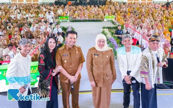 Thumbnail Wagub Jatim Emil Komentari Mobil Dinas di Vila Kota Batu Saat Libur Lebaran