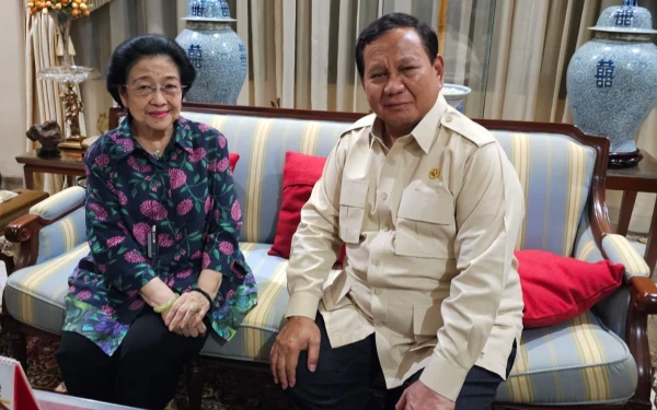 Thumbnail Manuver Baru Prabowo Temui Megawati? Pengamat Politik Unesa Sebut Tak Hanya Silaturahmi