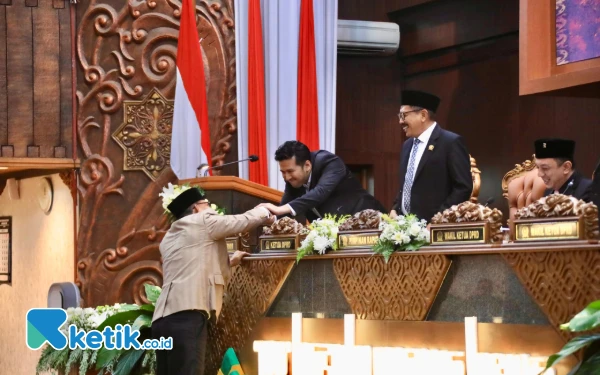 Thumbnail DPRD Jatim Harap Penurunan Angka Kemiskinan LKPJ Gubernur Nyata, Bukan Hanya Data Statistik