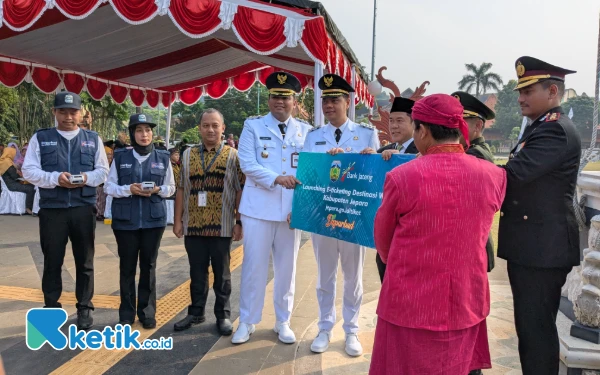 Thumbnail Berita - Bupati Jepara Launching E-Ticketing Pariwisata di Peringatan Hari Jadi ke-476