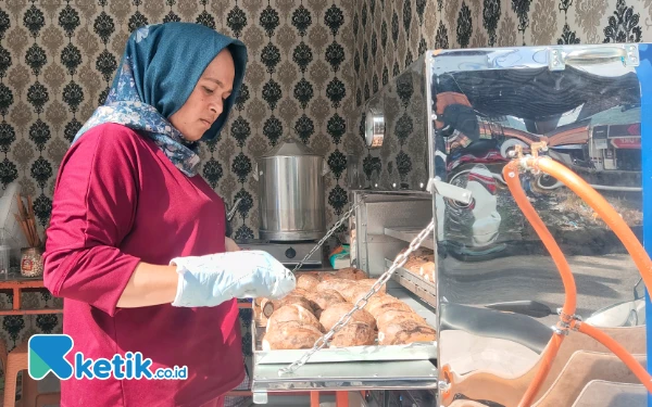 Thumbnail Berita - Wong Tulus Rantauprapat! Suguhkan Cilembu Bakar dan Minuman Sehat Tradisional