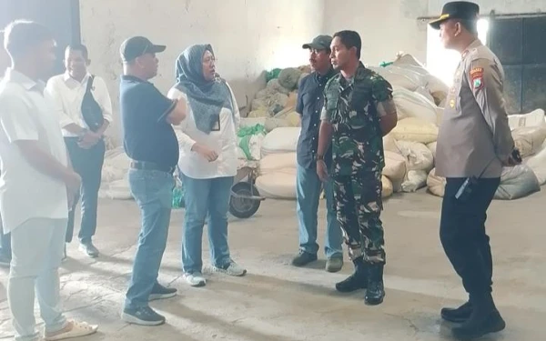 Thumbnail Bulog Kunjungi Mitra Penggilingan Bersama Dandim dan Wakapolres Bondowoso