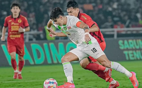 Thumbnail Seru! Duel Persija Jakarta vs Persebaya Surabaya Berakhir Imbang 1-1