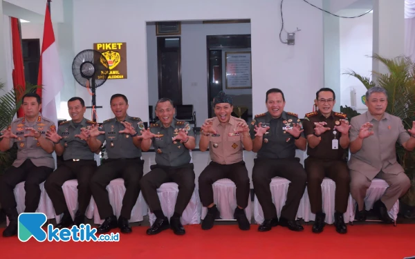 Thumbnail Pangdam III Siliwangi Apresiasi Gercep Bupati Bandung Tambah Kantor Koramil