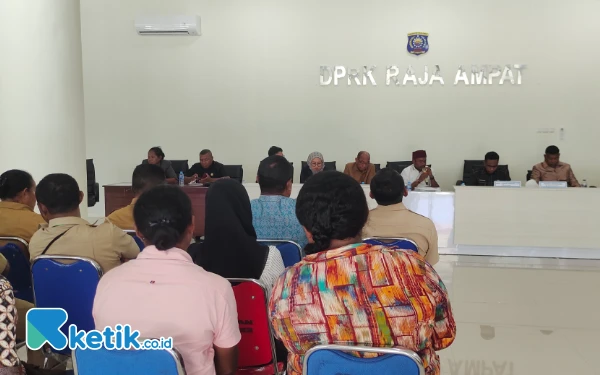 Thumbnail Berita - Hak Guru di Raja Ampat Belum Juga Dibayarkan, DPRD Endus Kejanggalan Hingga Dorong Pansus