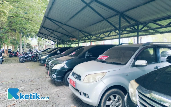 Thumbnail Berita - BPK Rekomendasikan 14 Mobil Dinas Pemkab Bangkalan Dilelang Terbuka untuk Umum