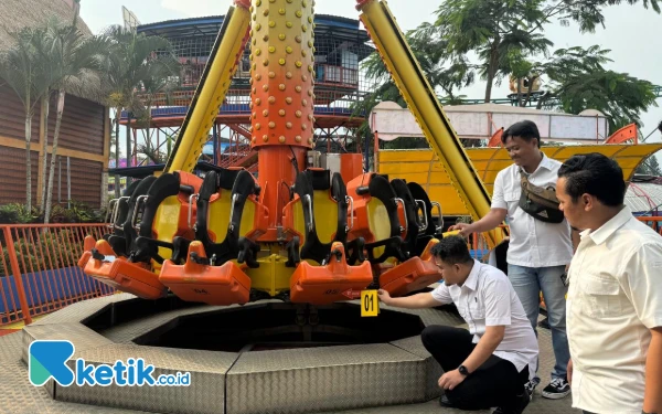 Thumbnail Nahas! ‎Pelajar SMP Asal Malang Jatuh dari Wahana 360 Derajat Pendulum Jatim Park 1 Kota Batu