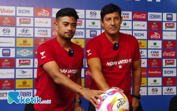 Thumbnail Lawan Persebaya, Pelatih Madura United Belum Putuskan Rotasi Pemain