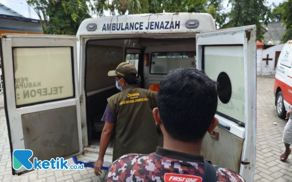 Thumbnail Berita - Berkunjung ke Rumah Nenek, Pria di Jember Nekat Bunuh Diri, Ini Motifnya