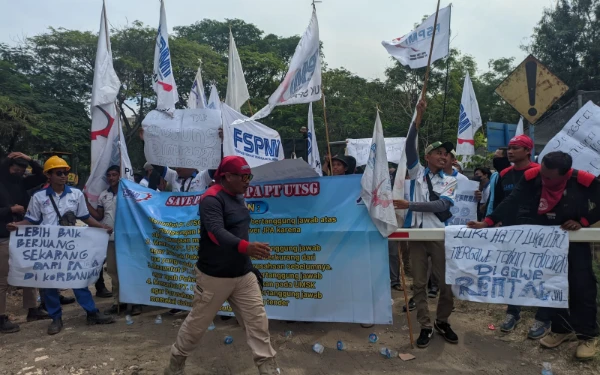 Thumbnail Ancam Blokade Tambang Semen Tuban, Buruh Tuntut Kesejahteraan dan Penghapusan Upah Borongan