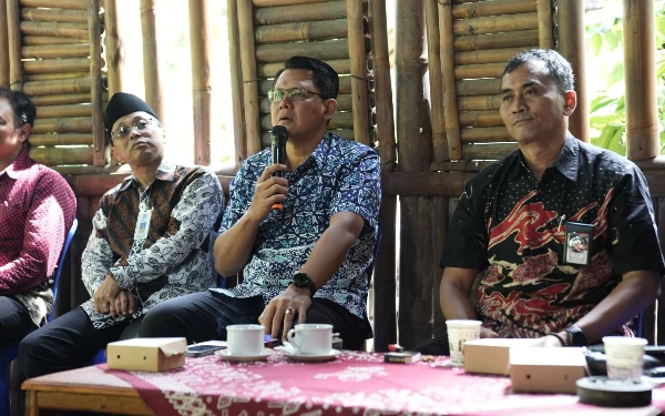 Thumbnail Berita - Wabup Sleman Berharap Petani Kopi Lereng Merapi Fokus Mengembangkan Kopi Merapi