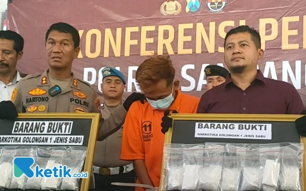 Thumbnail Peredaran Narkoba di Sampang Tinggi, Bulan Ini Polisi Tangkap Kurir Bawa 1 Kg Sabu