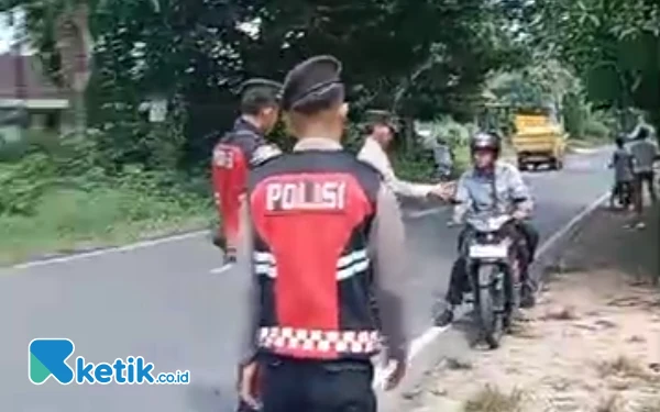 Thumbnail Satlantas Polres Bangkalan Razia di Wilayah Sampang, Masyarakat Merasa Dibodohi