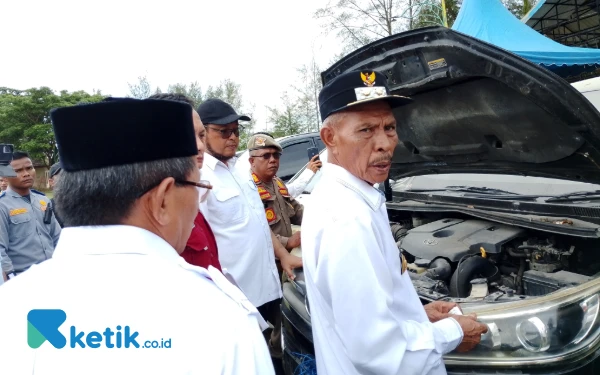 Thumbnail Berita - Apel Kendaraan Dinas, Wabup Aceh Singkil Banyak Temukan Pajak Mati dan Nopol Berubah Hitam