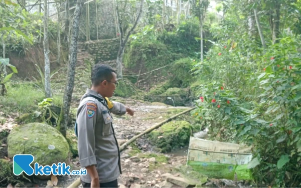 Thumbnail Berita - Pasutri di Jember Diseruduk Babi Hutan saat Mandi Bareng di Sumber Air, Dilarikan ke Rumah Sakit
