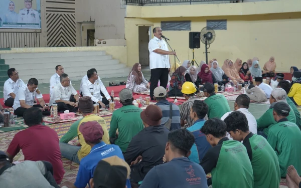 Thumbnail Ratusan Petugas Kebersihan Asahan Dapat Apresiasi dari Bupati Asahan