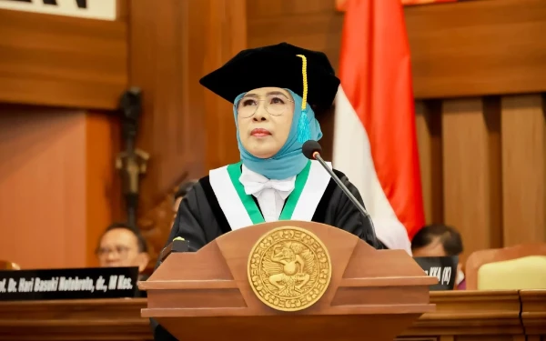 Thumbnail Orasi Ilmiah Gubes Unair Beberkan Manfaat Jahe Merah untuk Karies Gigi Anak