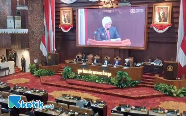 Thumbnail DPRD Jatim Gelar Paripurna Laporan Pertanggung Jawaban, Pemprov Raih WTP 10 Kali