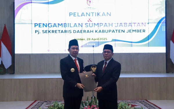 Thumbnail Berita - Lantik Pj Sekda, Bupati Fawait: Tidak Boleh Birokrat Itu Seperti Partai Politik