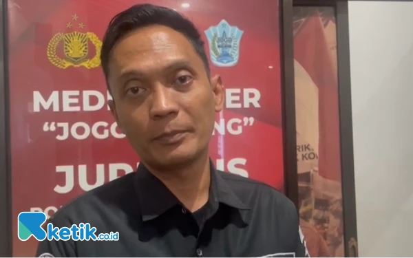 Thumbnail Dokter AY Diperiksa Polresta Malang Kota Atas Dugaan Pelecehan Seksual