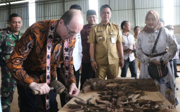 Thumbnail Berita - Tindak Lanjuti Diplomasi Ekonomi, Dubes Spanyol Kunjungi Jepara Bahas Investasi Furnitur dan Pelabuhan