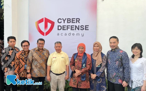 Thumbnail Kunjungi KEK Singhasari, Menteri Ekraf dan Gubernur Jatim Tinjau Cyber Defense Academy