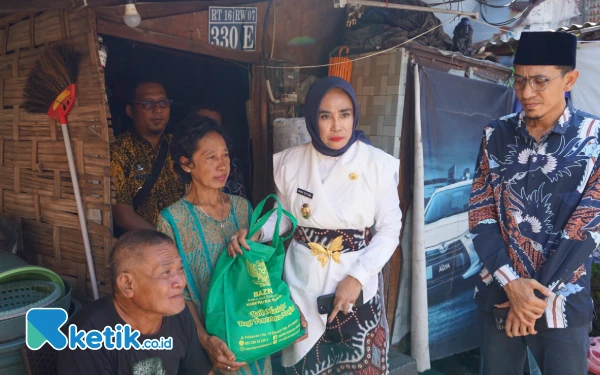 Thumbnail Wakil Bupati Sidoarjo Mimik Idayana Minta Camat dan Kades Proaktif Data Warga Miskin