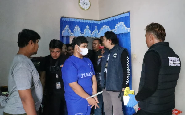 Thumbnail Bongkar Aksi Bejat Predator Seksual di Jepara, Polisi Temukan Video 31 Korban Anak di Ponsel Pelaku