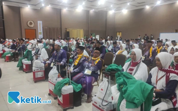 Thumbnail Semoga Mabrur! Kloter 1-3 JCH 2025 Embarkasi Surabaya Berangkat ke Tanah Suci